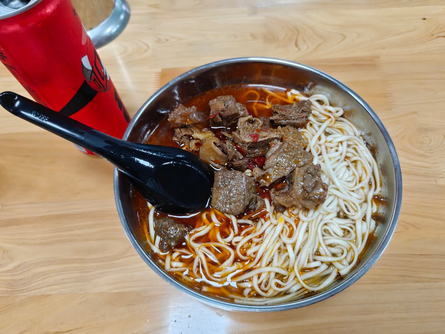 下楼吃碗面，睡觉了 