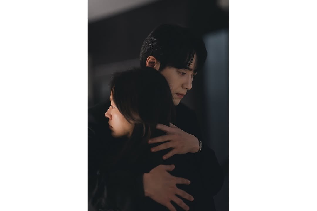 我的完美秘书[超话]  不要危机！！！！！！！韩志旼♥李浚赫，大人罗曼史危机来了
