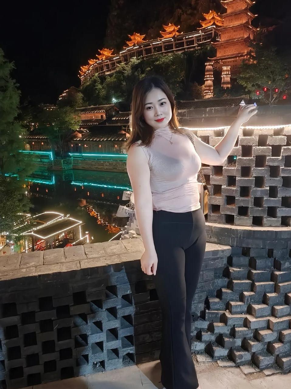 有哪些适合熟女的高级感穿搭方式