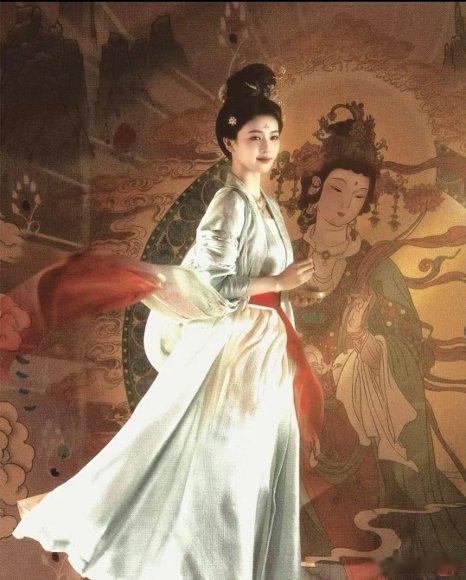 白鹿身世最复杂的角色来了叶璃对着人笑成朵温软云，转身袖里还攥着半截带血的账册，白