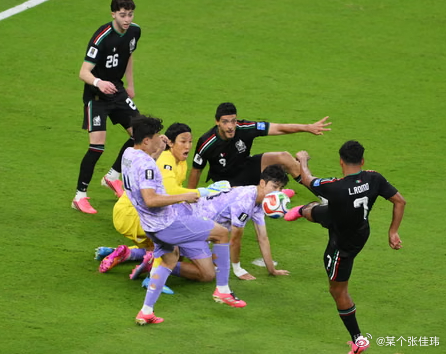 墨西哥1比0韩国世界杯墨西哥vs韩国 墨西哥1比0韩国，赢下了一场谁先喝吐谁下桌