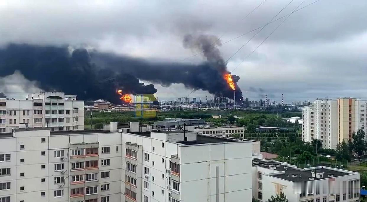 最近一段时间，俄乌对抗力度显著加强。自今年6月以来，双方就频频向对方国土发动袭击