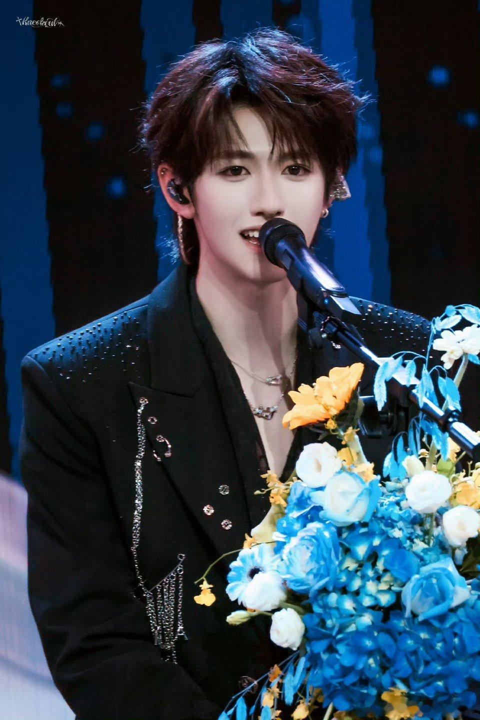 朱志鑫成长分享会朱志鑫直播朱志鑫TOP登陆少年 从舞台到生活，始终真诚的朱志鑫值