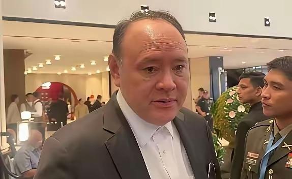 这家伙，
估计今天晚上睡不着、睡不香了，因为他的忘恩负义加胡言乱语，终于付出了代