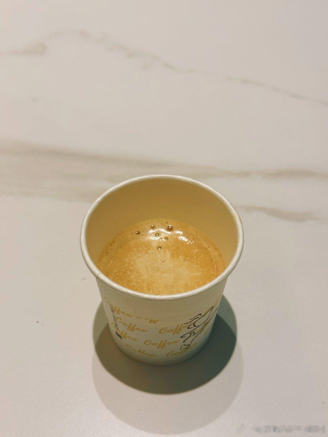 入住的酒店居然有自助咖啡来个一小杯 