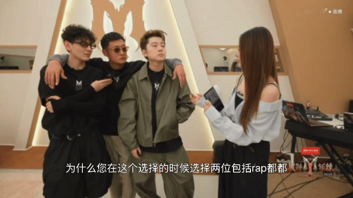 余文乐还是年上会疼人披荆斩棘很难得的带队模式，不一味内卷排练，余文乐明白劳逸结合