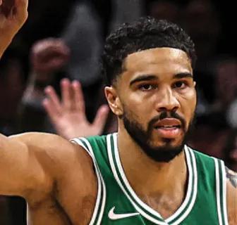 凯尔特人官方：塔图姆左膝僵硬今日比赛出战成疑
05月03日讯，在NBA的激烈赛场