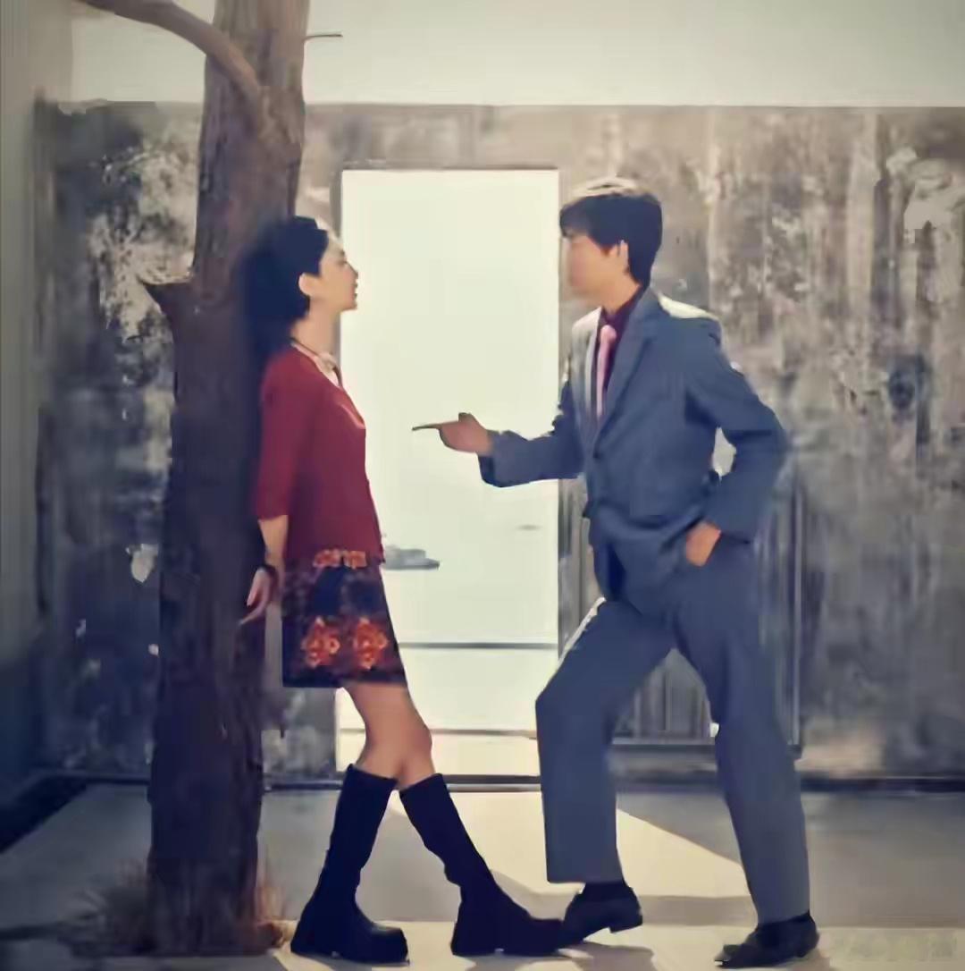 《喜剧之王》首播口碑出炉，评价一针见血，生拉硬拽蹭周星驰热度 ​​​