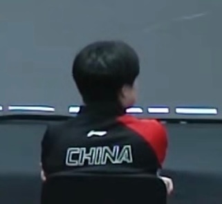 哎。还是捏捏我爸脸颊肉吧🤏 ​​​