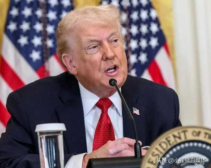 美国总统特朗普连续发文表明态度！

3月26日，美国总统特朗普发文称，乌克兰战争