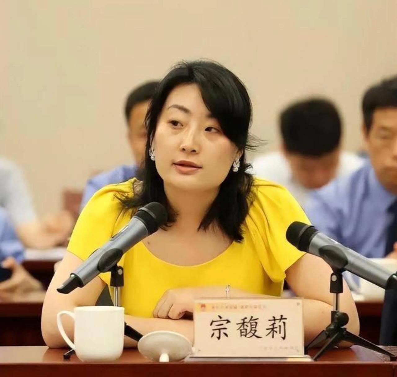 宗馥莉宣布从娃哈哈辞职，网友们评论最多的一句话是：从此不喝娃哈哈！

为什么会有