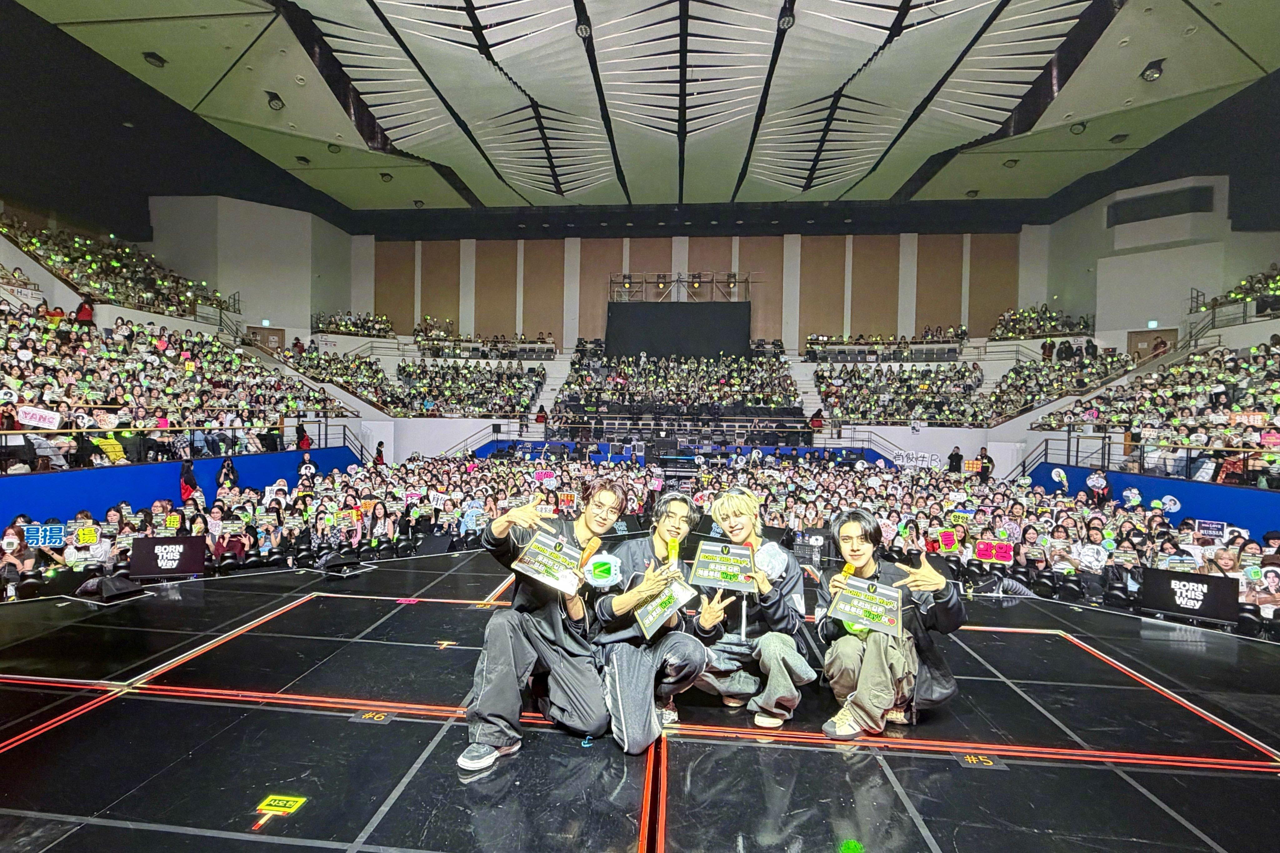 【Twi】2026 WayV Concert Tour [BORN THIS W