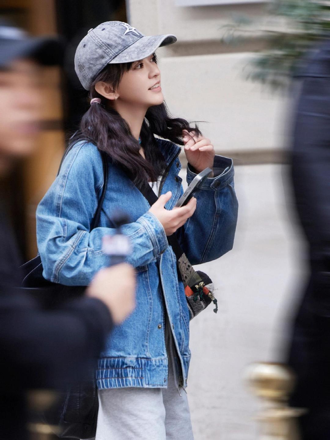 陈意涵处事方式陈意涵花少2的处事方式陈意涵“幸福者退让”社交哲学被反复回味，不是