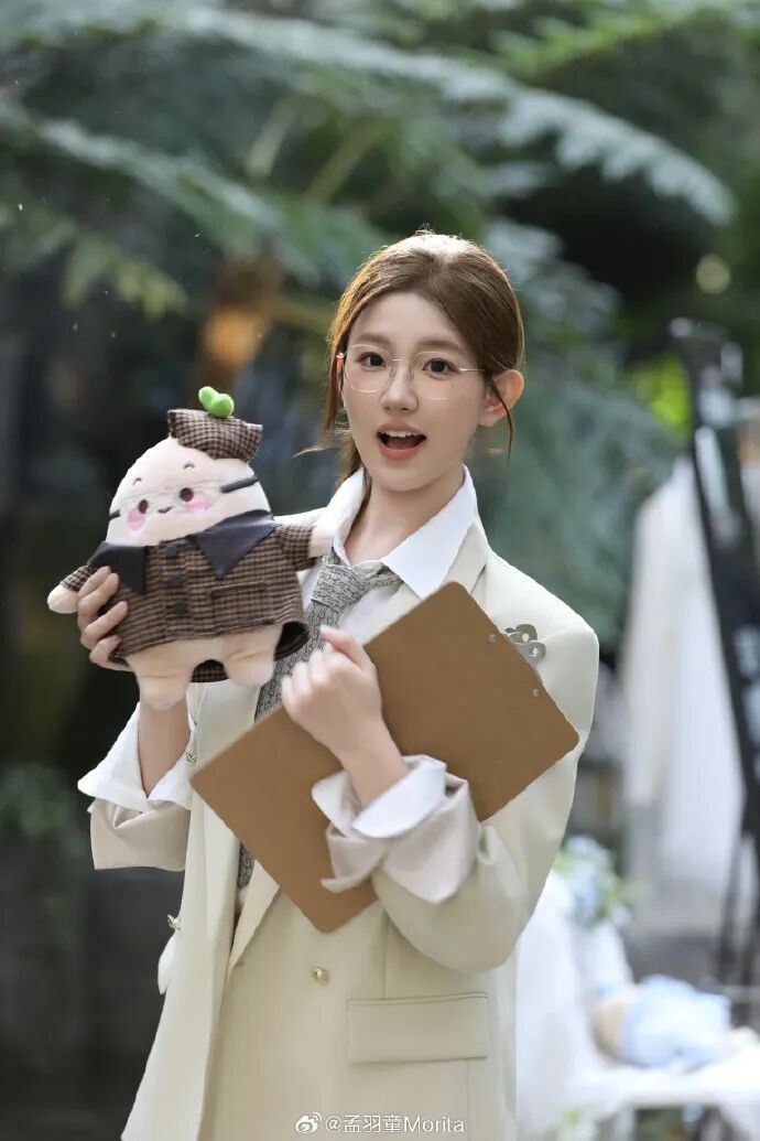 孟羽童自曝失恋一周无法工作孟羽童首露脆弱面！节目中聊失恋致工作停滞一周，闺蜜曝她