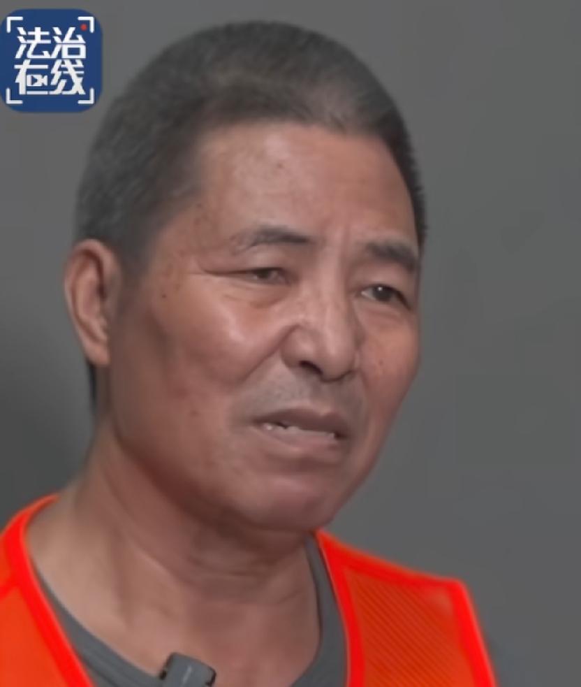 缅北刘正祥与乡村爱情李大国。
二人长得太像了，像父子俩，
特别鼻子、嘴，简直一个
