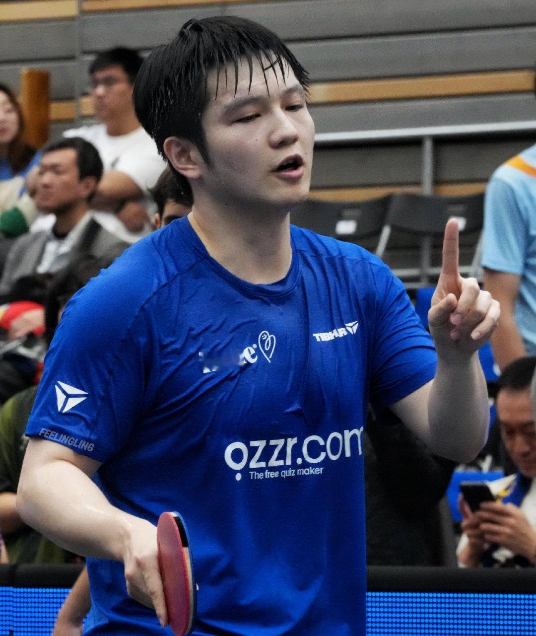 乒乓球德甲战报！

樊振东单打拿分，双打失利。
萨尔布吕肯惨遭大逆转。

北京时