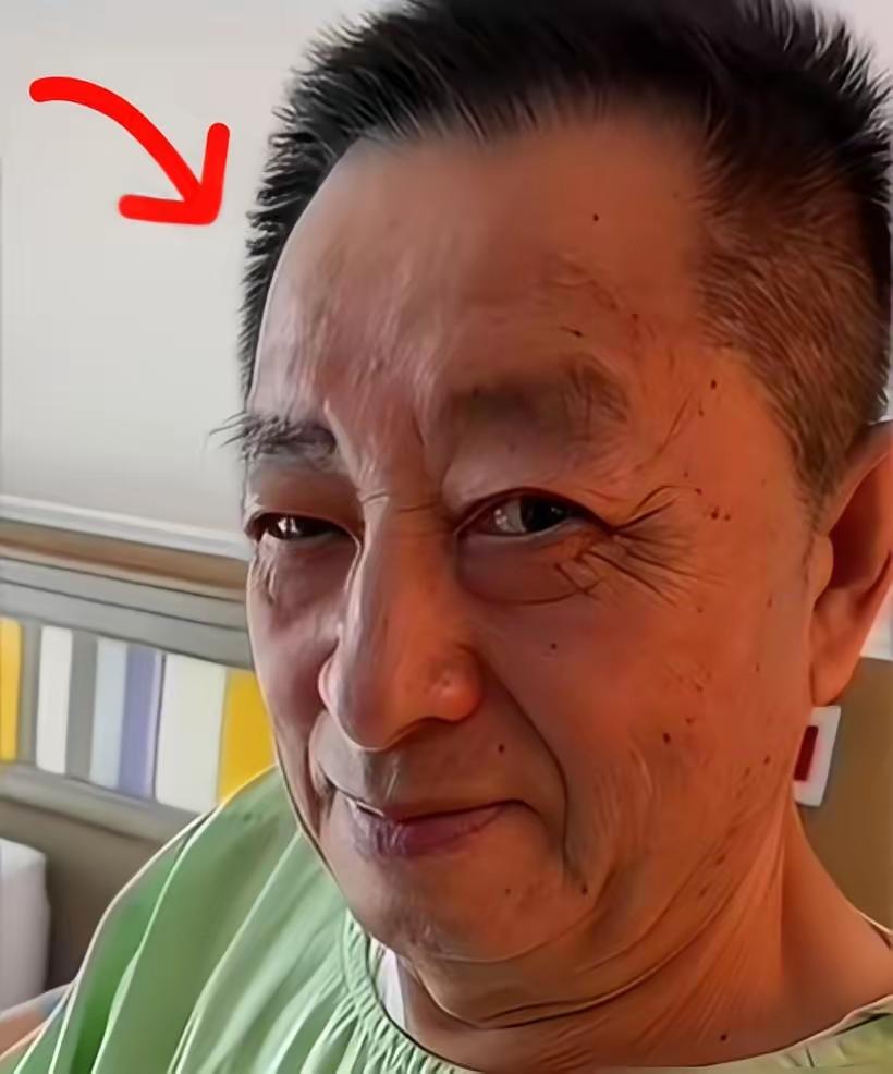 相由心生，看到这张脸，也不知道张兰当初是咋看上他的！
对妻儿都不负责的男人根本不