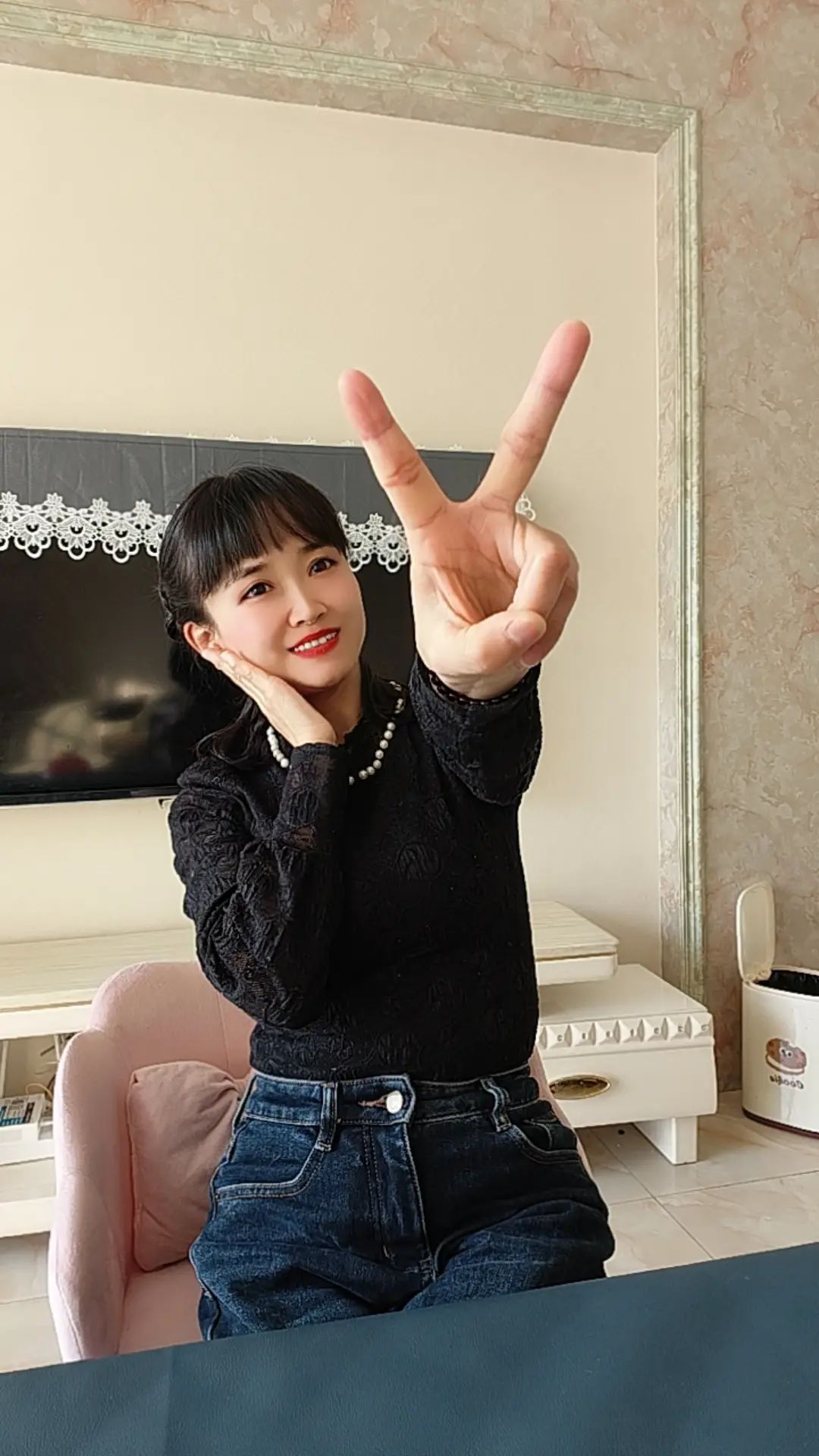 请不要嫌弃我是农村女人，虽然我长得不漂亮，但我会干农活，会做家务，关键...