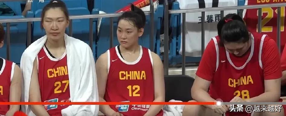 捷报频传!
    中国女篮今晚在热身赛中以93:61大比分战胜日本女篮，全场比