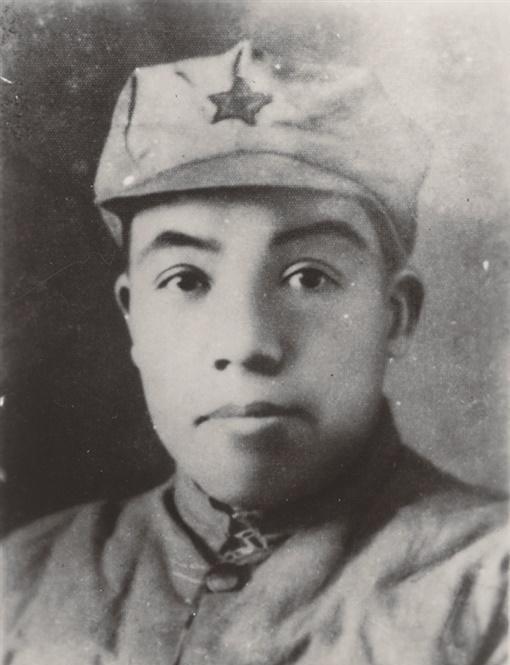 1943年，毛泽民被“新疆王”盛世才杀害，然而盛世才逃亡台湾后，得知自己的岳父一