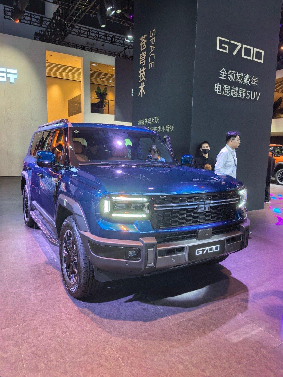 2025成都车展纵横G700太猛了，全领域豪华电混越野SUV，中国人自己的豪华越