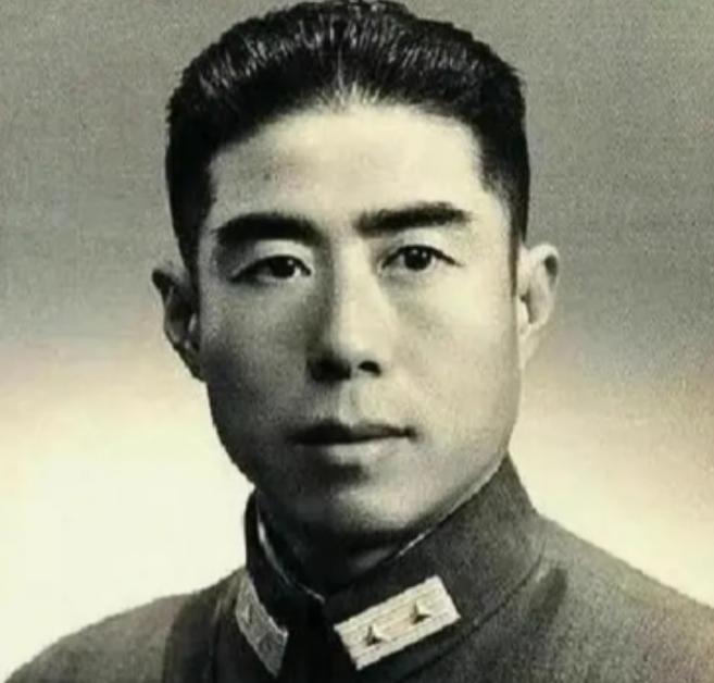 1944年，“大汉奸”郭绍绪请日军高官吃饭，酒桌正热闹，伙计喊“清炖鸡来咯！”郭