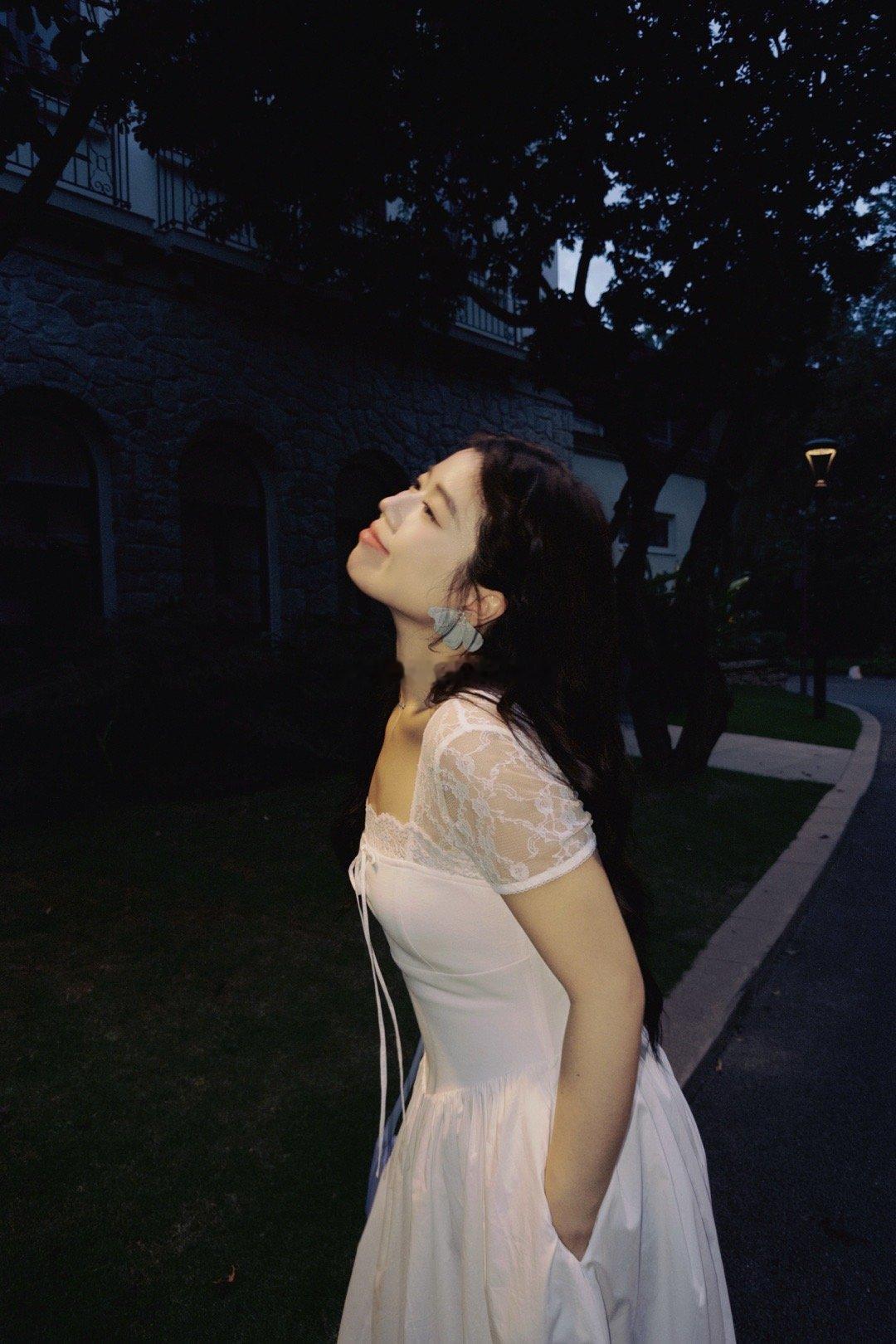 白裙氛围感 🌙Mimizi - 