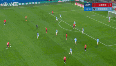 罗慕洛+费利佩连线打破新鹏城的钢铁防线，帮助成都蓉城扩大比分，看来姜至鹏的红牌已