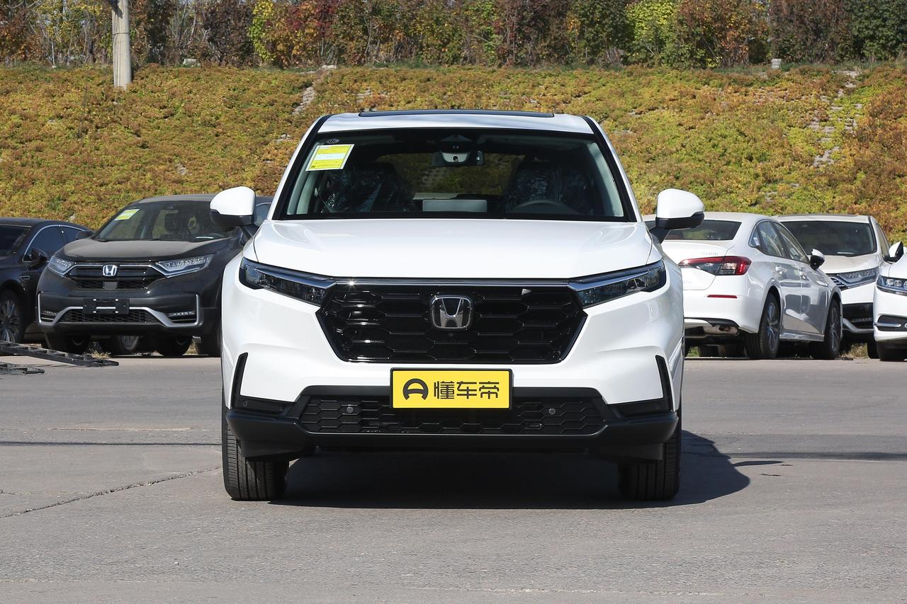 兄弟们，今儿咱们聊聊本田CR-V——这款被称为"二手车市场硬通货"的SUV，到底