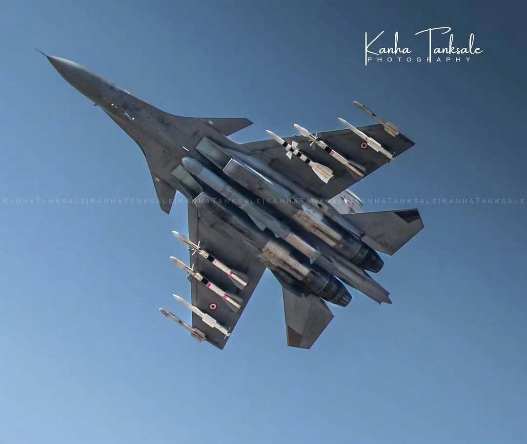 2025年，世界最强大的三哥空军？

印度苏-30MKI挂R-27导弹 暴露空军