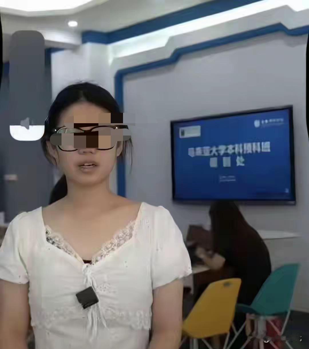 釜底抽薪！这应说得通了！轻松熊放话：低于190的配不上我，先照照镜子再来。别来骂