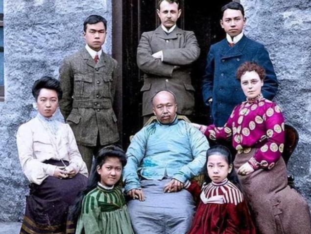 1927年，69岁的康有为在病痛的折磨下奄奄一息，临终前，他将年仅22岁、娇艳欲