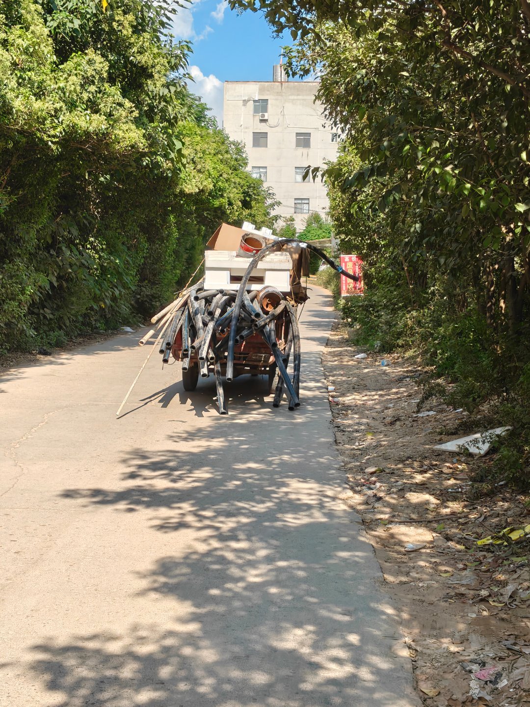刚看到了电缆不问来路。 ​​​