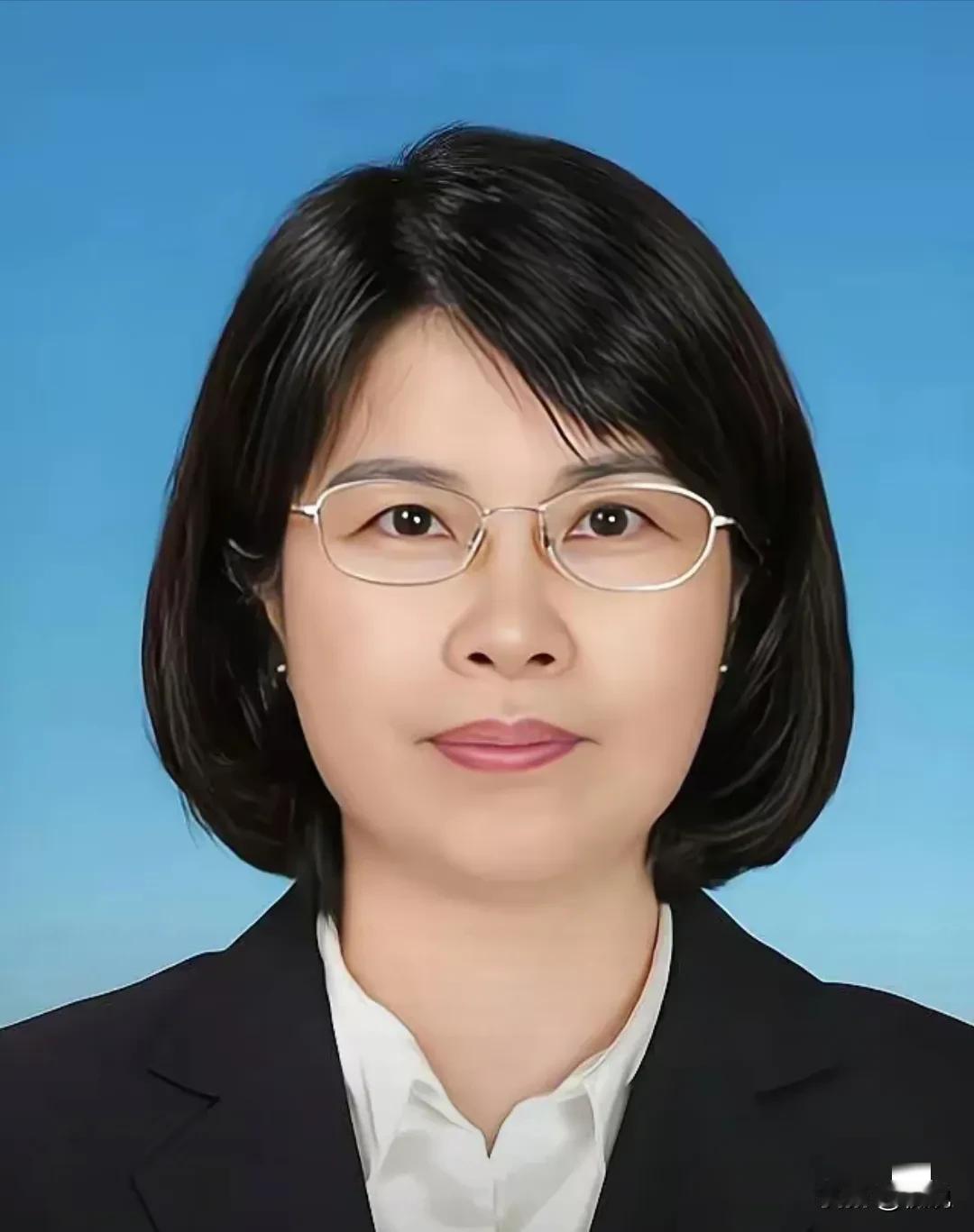 中国移动，终于让我对它印象好了一次，
今早一大早就给我发了条短信关于单杏花同志获
