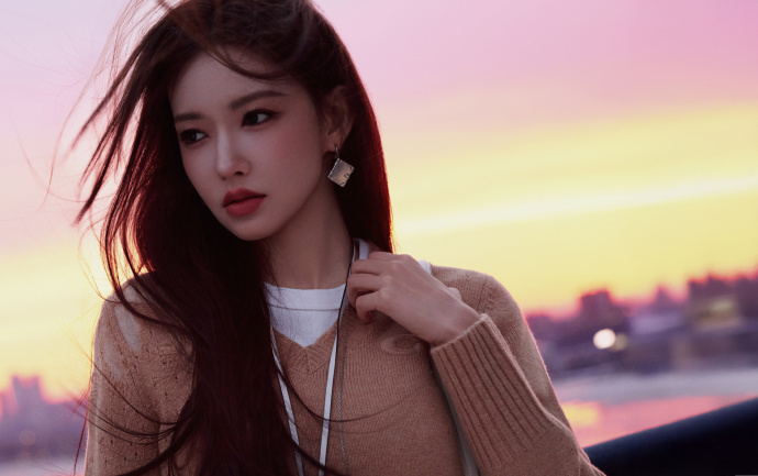 程潇纽约时装周look程潇美拉德眼镜高智姐感 程潇纽约时装周look来袭，是美拉