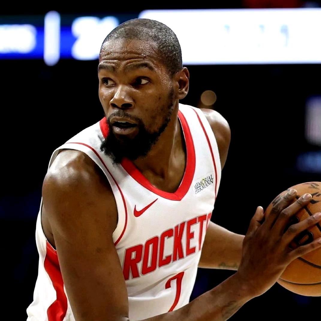 这两个NBA的举足轻重的人，居然说出这种话……他们心里难道没一点数吗？
杜兰特：