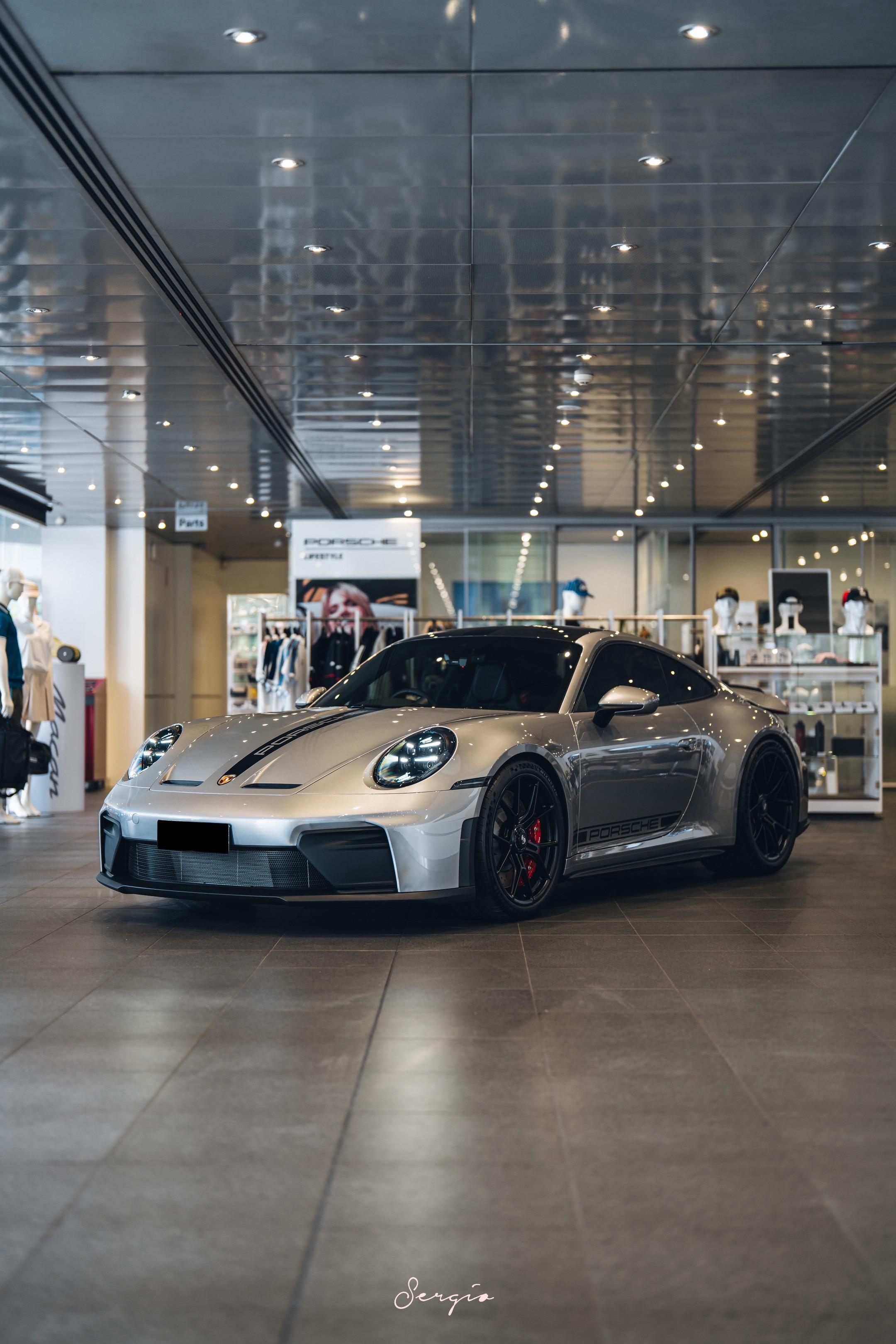 大家更喜欢992.1还是.2的GT3？给朋友拍的一组992.2 GT3...