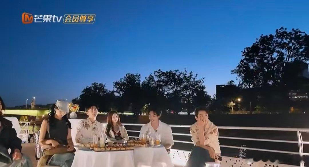 颜安珍惜一起打拼的日子 收官晚宴上的心里话太戳人！能一起生活、工作、打拼的日子本