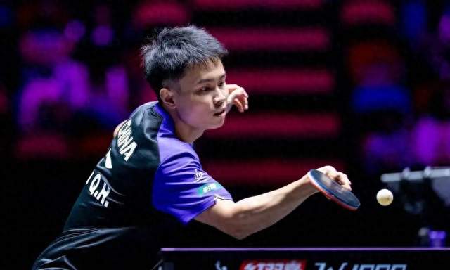 WTT澳门站，周启豪逆转晋级，下一轮对上张本智和