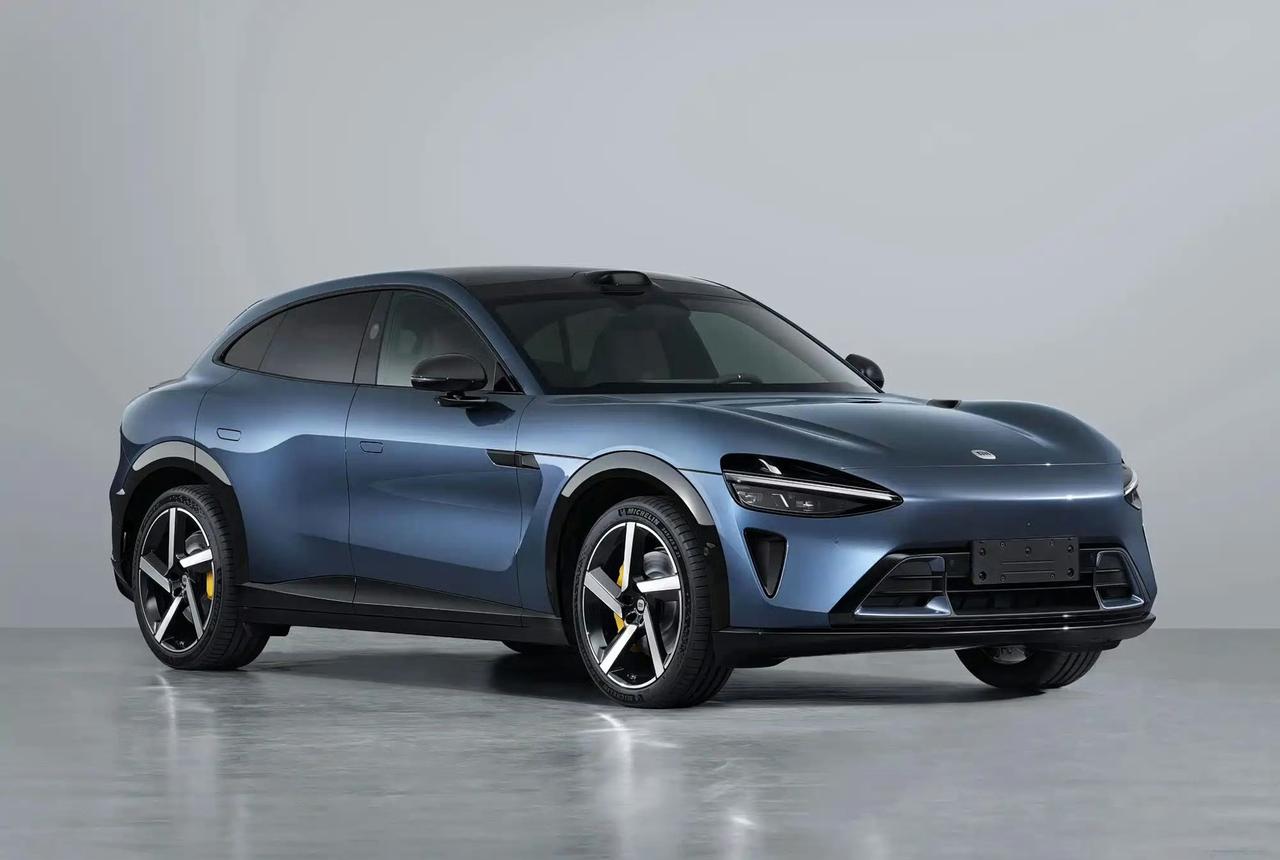 小米YU7新车型申报图，整备质量2200kg
纯电 中大型SUV
车长4999，