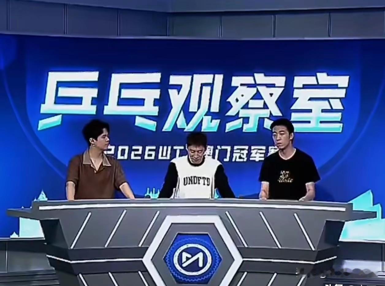 别再把黄友政只当成双打工具人！

澳门冠军赛正是检验他单打的绝佳舞台。
 他拿过