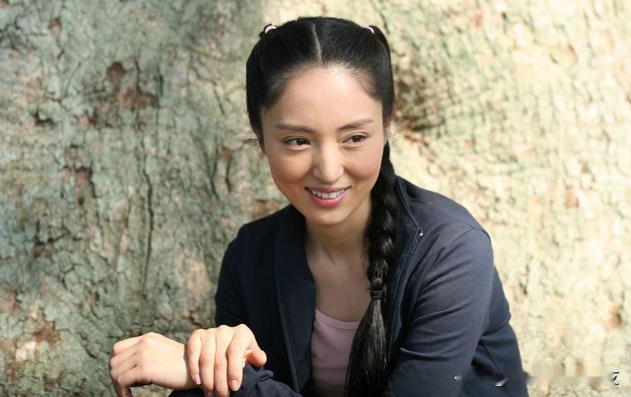 若无生活重担，若无人生理想，一周七日休息也可。如果改变不了现实，那就暂时接受。多