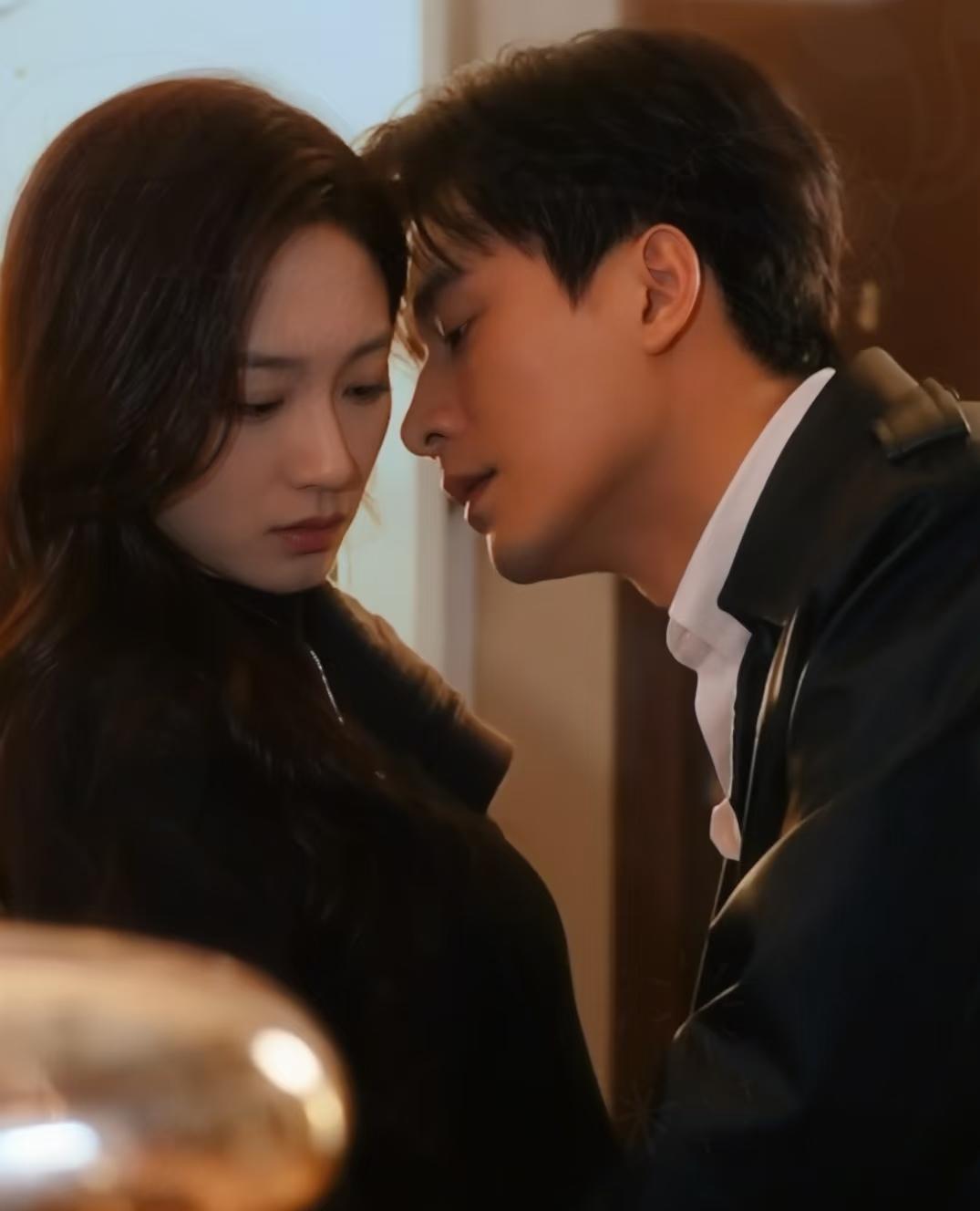 真心劝追剧的朋友们谨慎打开王皓祯主演的《肆零肆》，

演员的实力完全在线，奈何剧