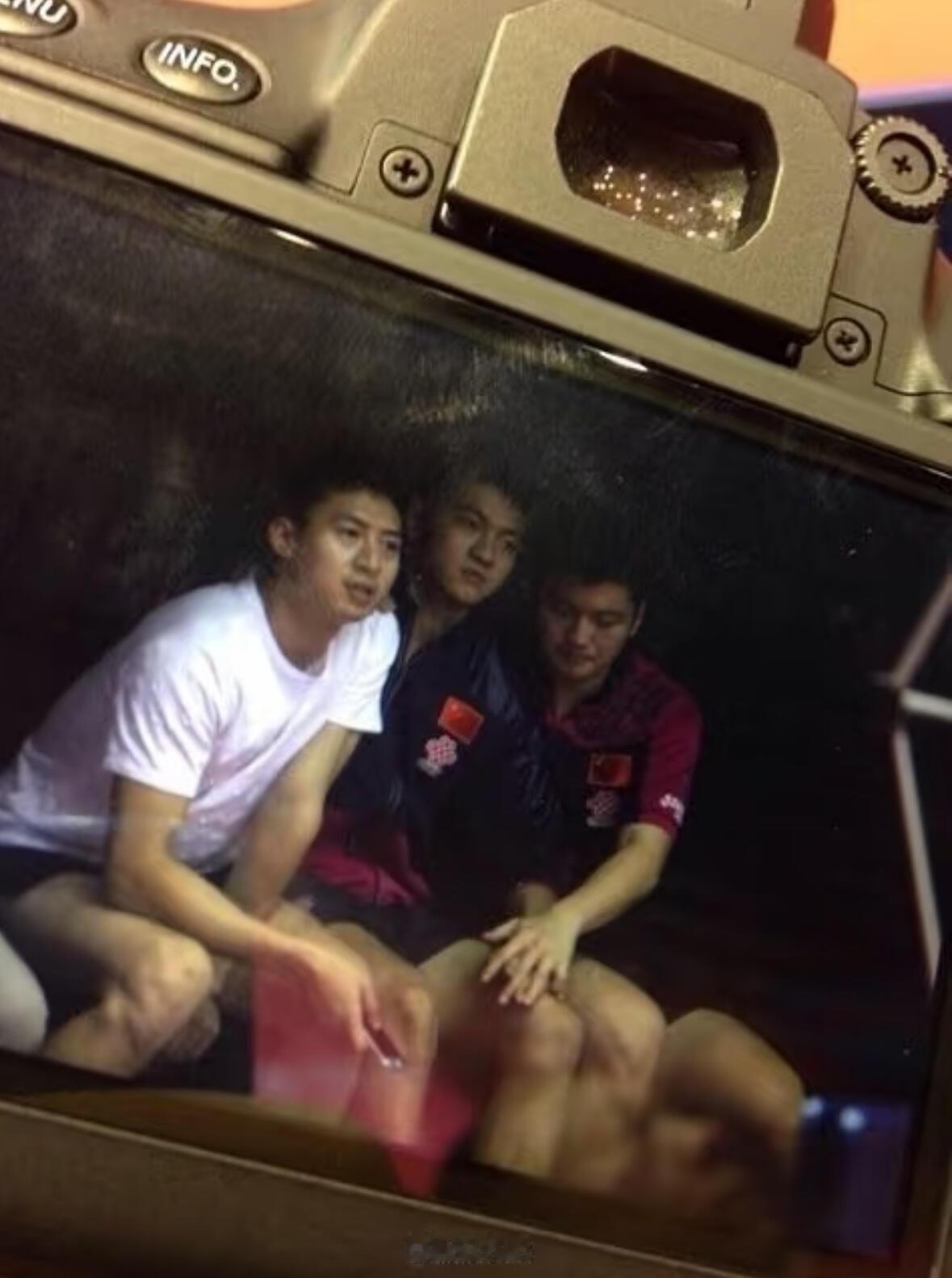 小猪你干嘛呢😡 