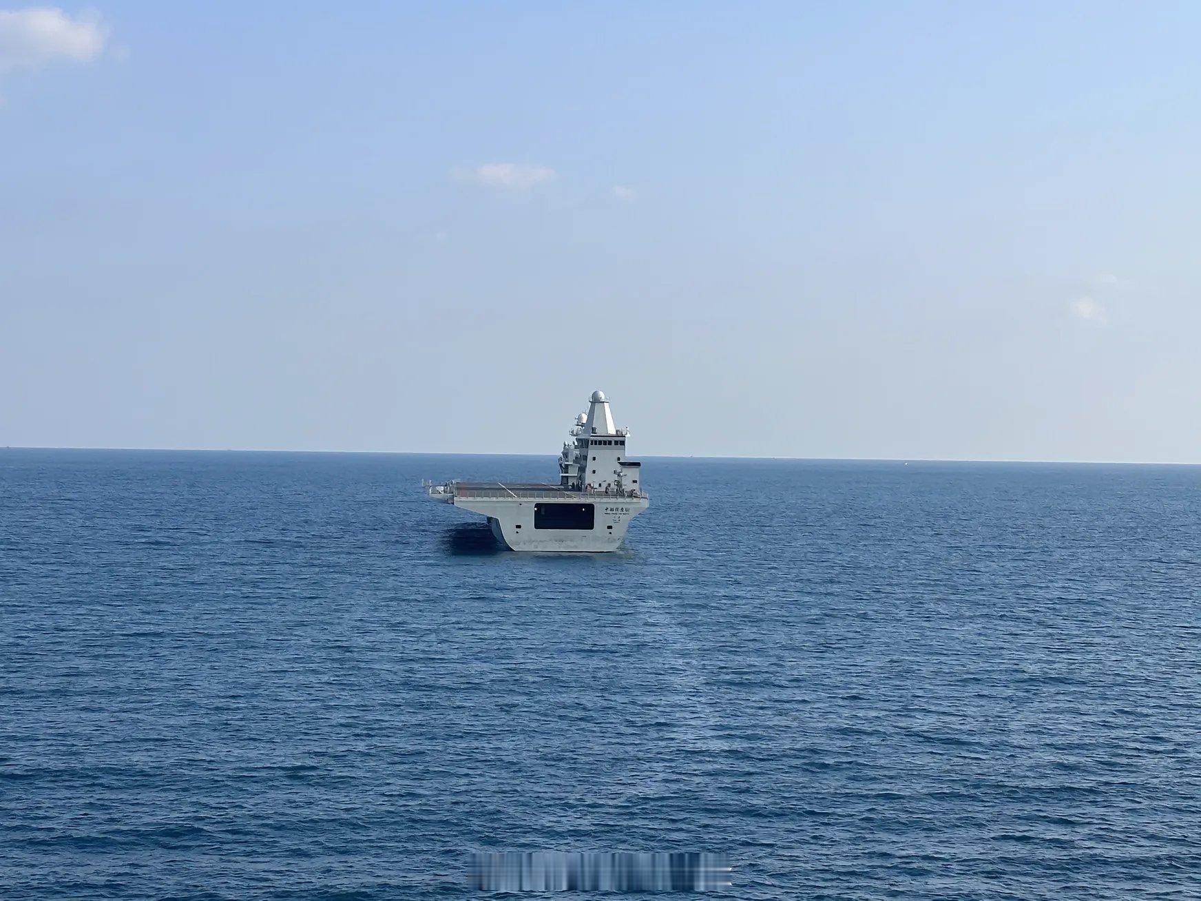 这是什么船，有三个舰岛，图源见水印 