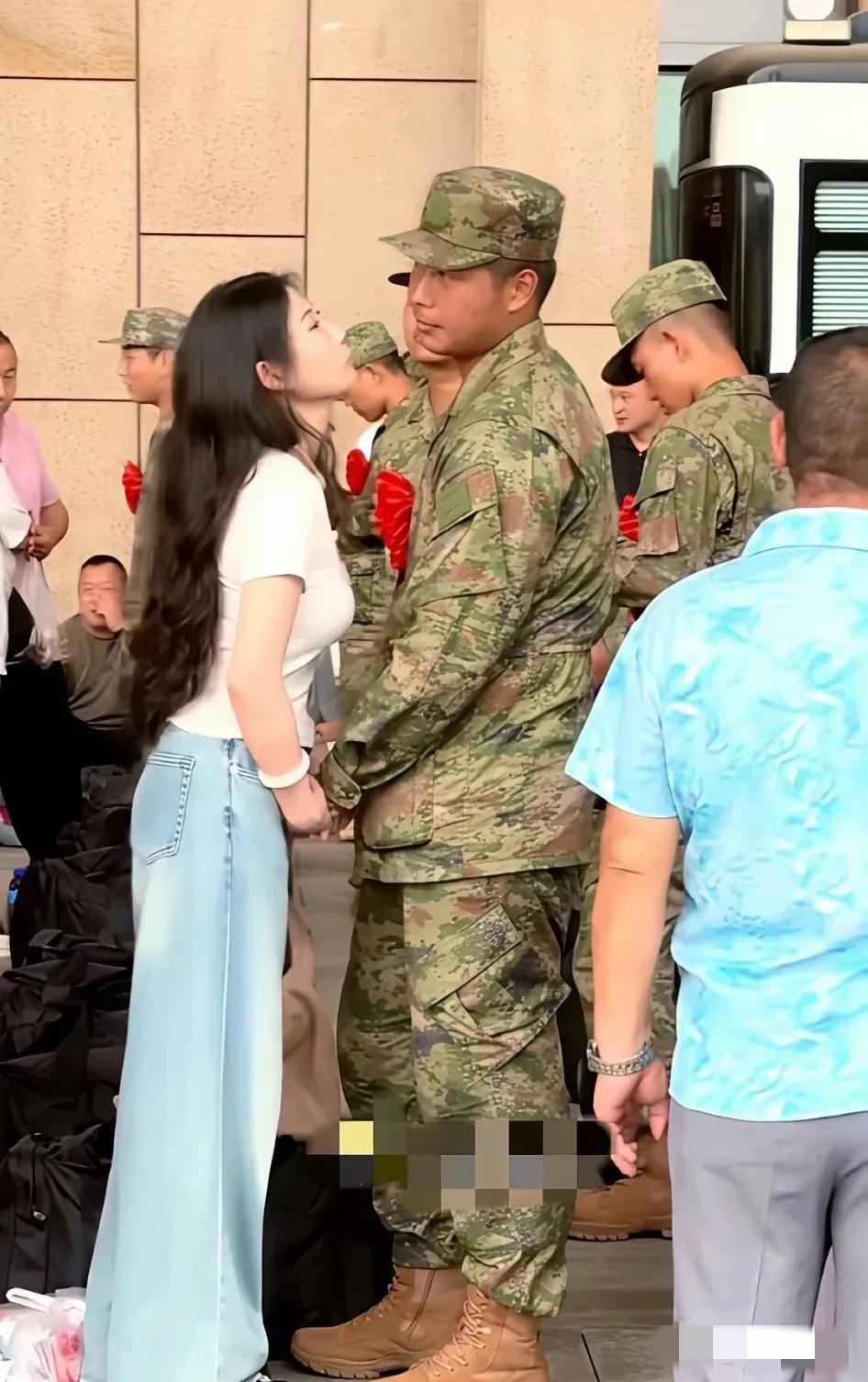 不得不说，这样的爱情真让人羡慕。[捂脸]