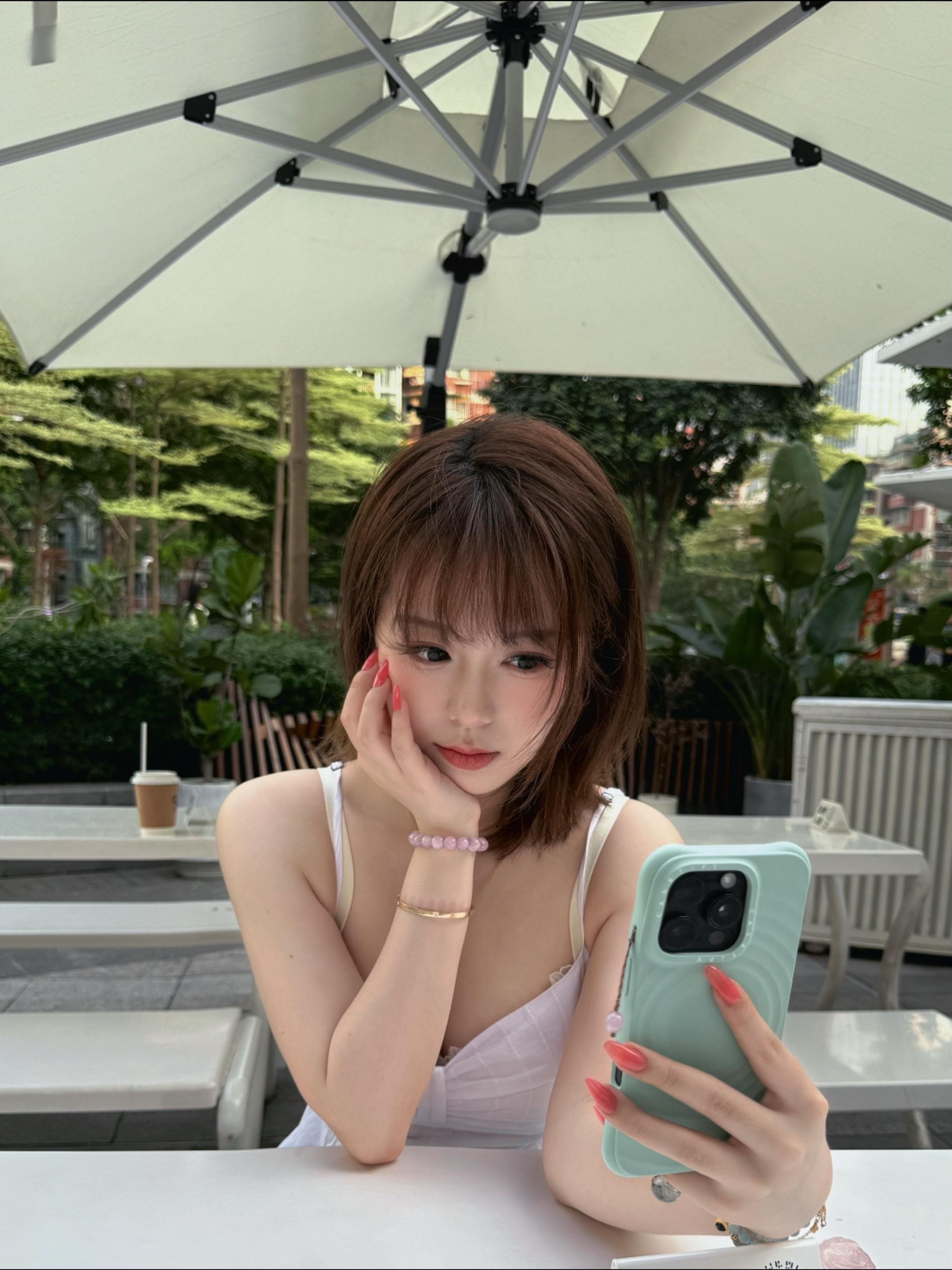 约会就是买无数条裙子