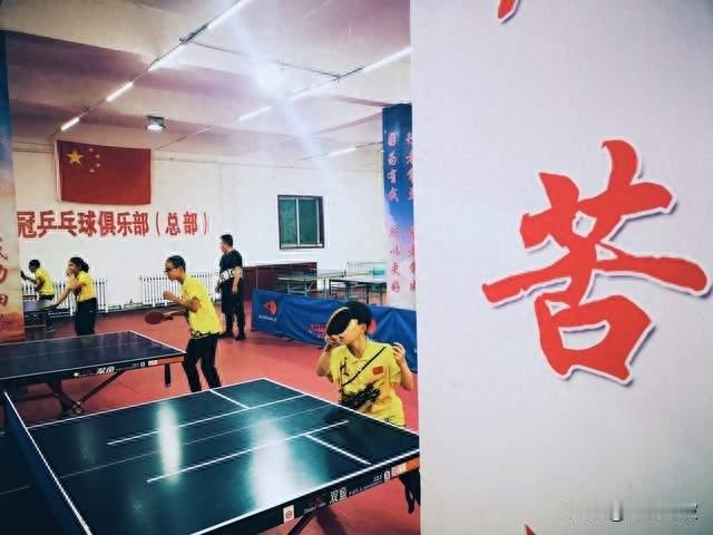 蒯曼不畏磨砺稳步向前，年轻国乒小将，靠坚持书写属于自己的光芒