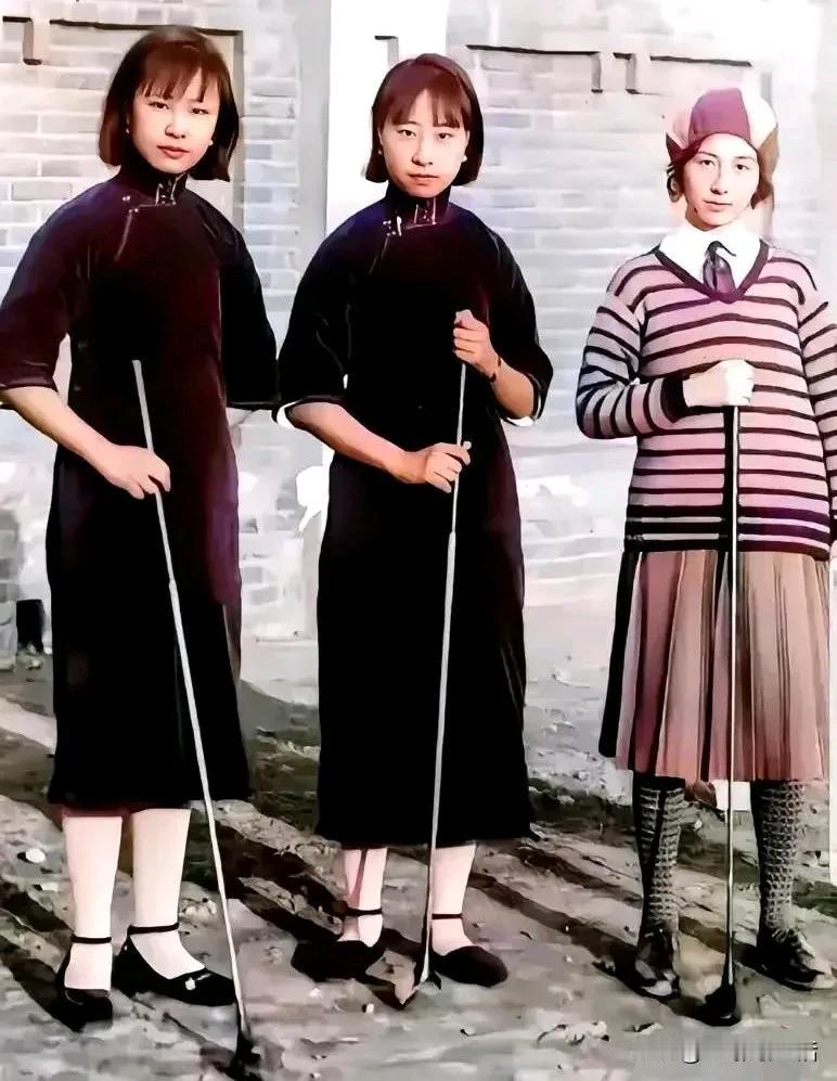 中间这位皇家女子，
肯定没几个人认得出来。
