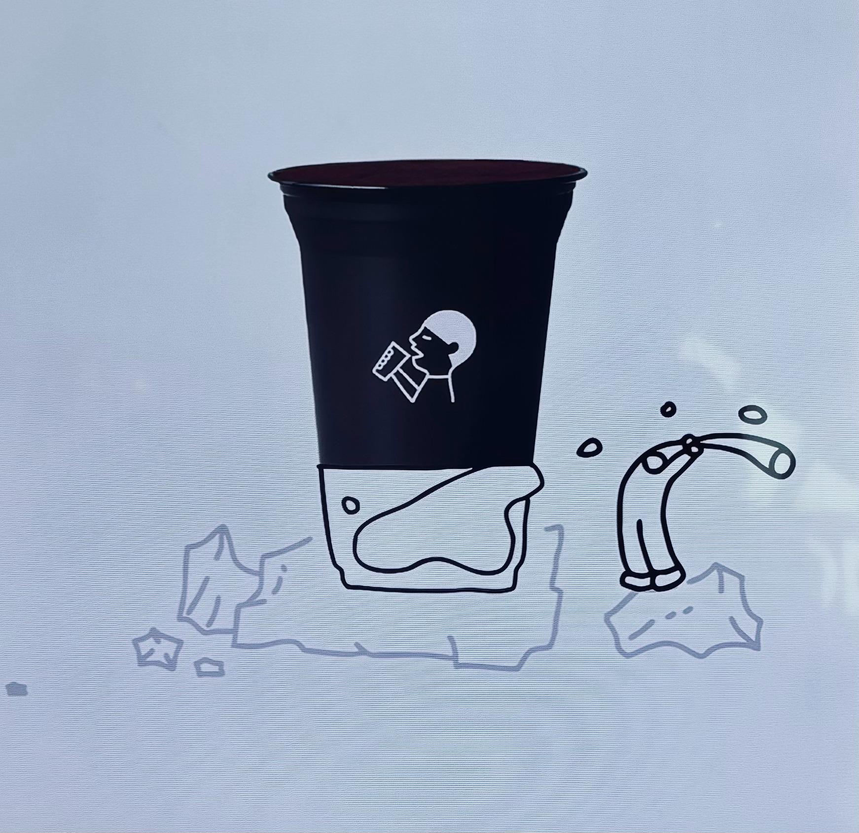 这个捶打好萌 但自己懒得掏手机 舍友替拍 我说了一句这么暗防谁呢 坏的、 ​​​